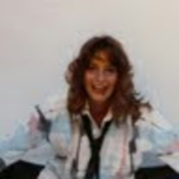 Meet your Posher, Stefani - Picture 1 of 1